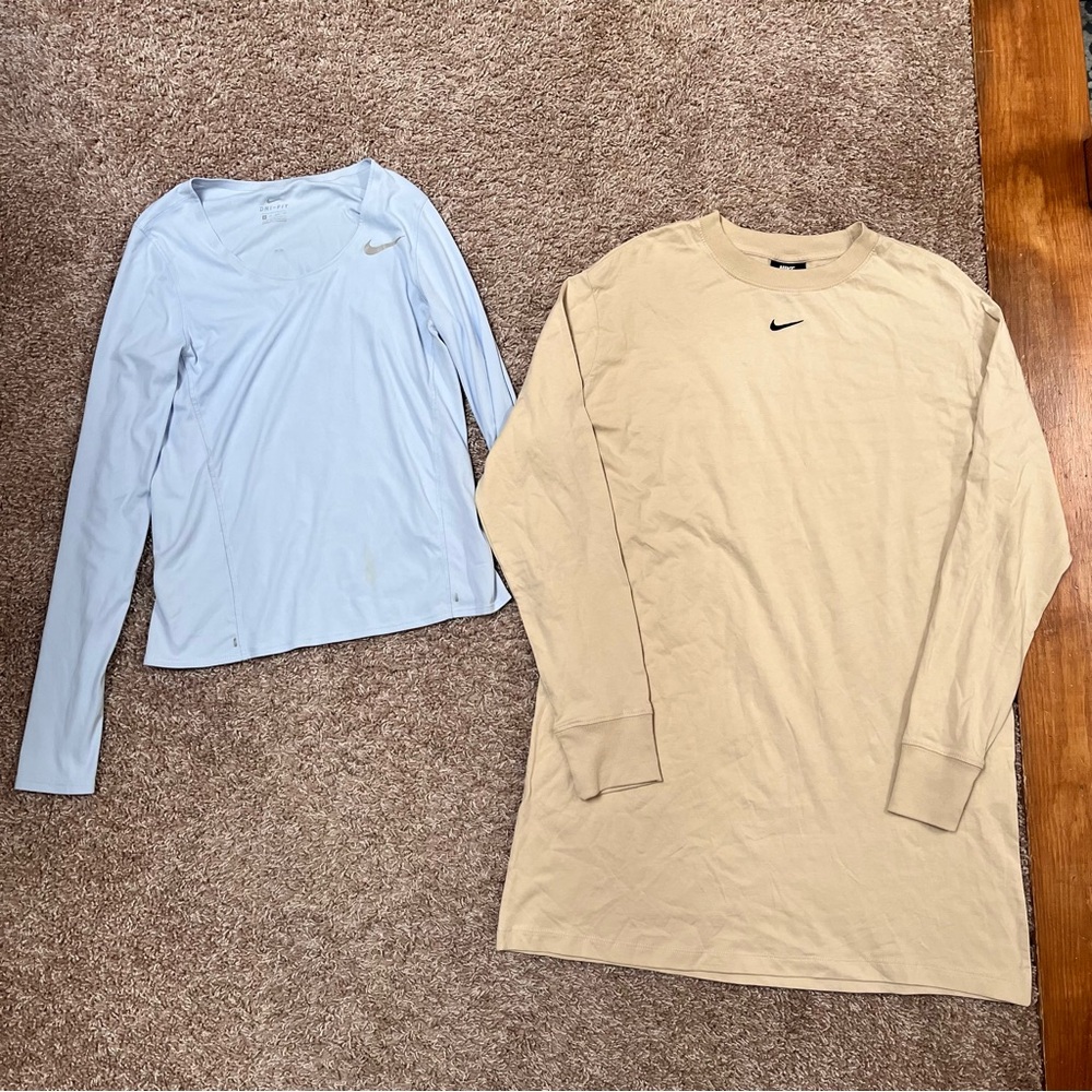 Clear Out Bundle! 8 pieces, about 5 pounds - EDIT: no Nike blue zip up hoodie - Picture 8 of 15